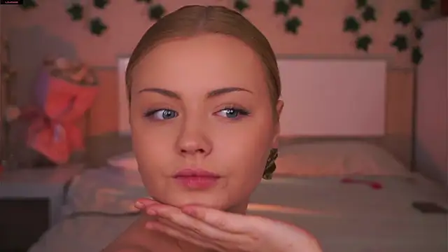 missbeatriss online show from 10.20.25