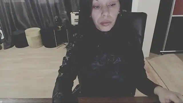 GoldenSasha online show from 10.23.25