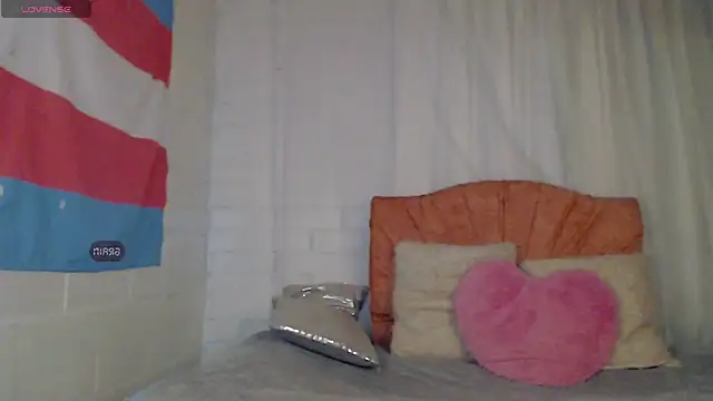 Summer XO online show from 09.20.25