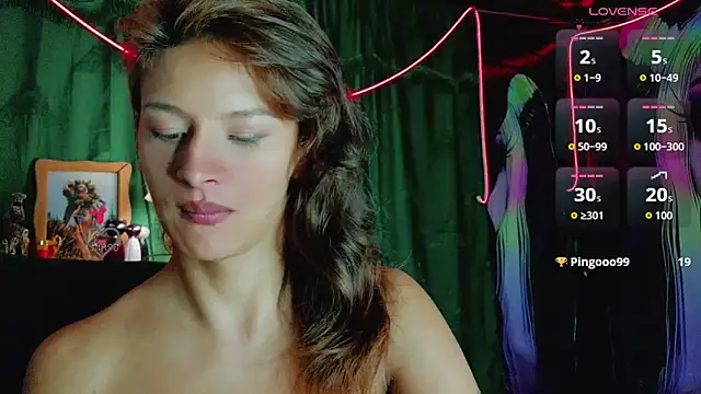 Summer XO online show from 02.12.26