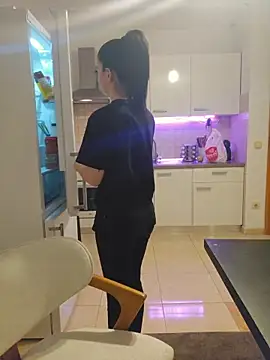 Snapshot of U_prolazu chatting on 02.22.26 U prolazu online show from 02.22.26