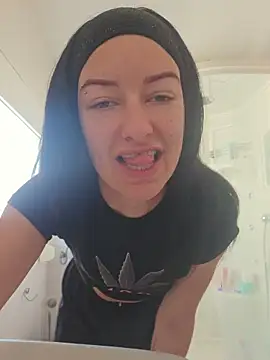 Snapshot of U_prolazu chatting on 04.16.26 U prolazu online show from 04.16.26