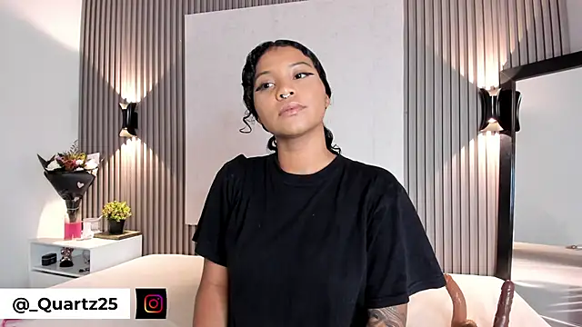 Snapshot of Zafiiraa chatting on 10.18.25 Zafiiraa online show from 10.18.25