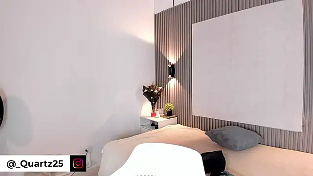 Snapshot of Zafiiraa chatting on 10.25.25 Zafiiraa online show from 10.25.25