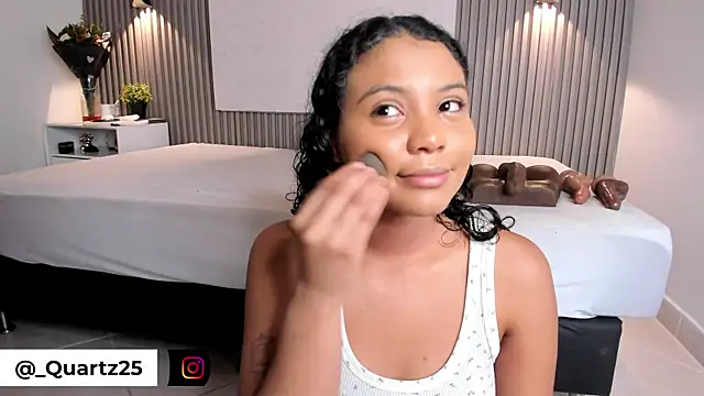 Snapshot of Zafiiraa chatting on 11.01.25 Zafiiraa online show from 11.01.25