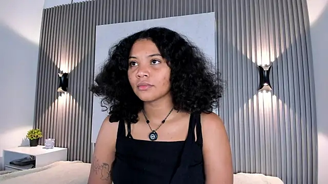 Zafiiraa online show from 02.04.26