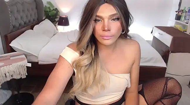 Snapshot of liaa_lurrecams chatting on 02.23.25 liaa lurrecams online show from 02.23.25