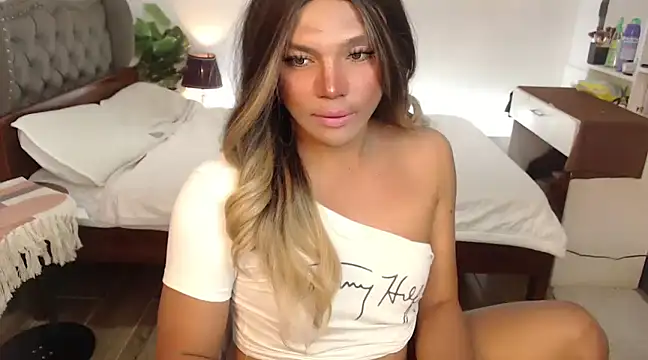 Snapshot of liaa_lurrecams chatting on 02.24.25 liaa lurrecams online show from 02.24.25