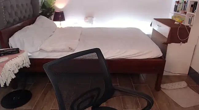 Snapshot of liaa_lurrecams chatting on 03.21.25 liaa lurrecams online show from 03.21.25