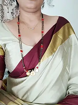 Snapshot of Indian_desi_wife chatting on 06.22.26 Indian desi wife online show from 06.22.26
