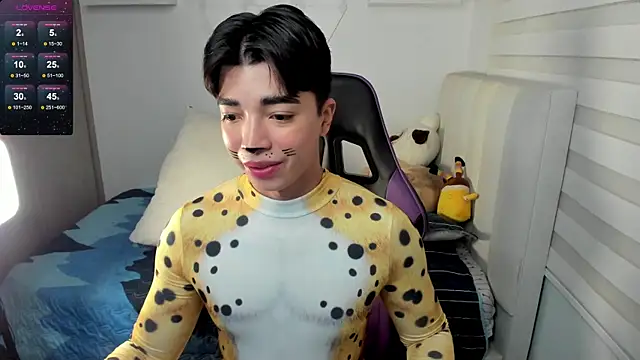 santy7v7 online show from 10.31.25