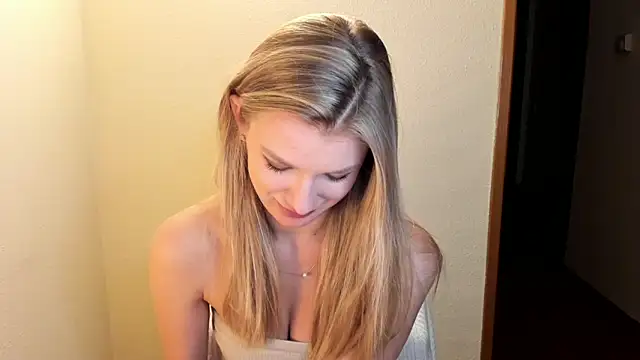 Snapshot of Annloveyou chatting on 12.09.24 Annloveyou online show from 12.09.24