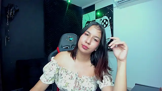 Snapshot of Lia_sarahi chatting on 02.08.25 Lia sarahi online show from 02.08.25