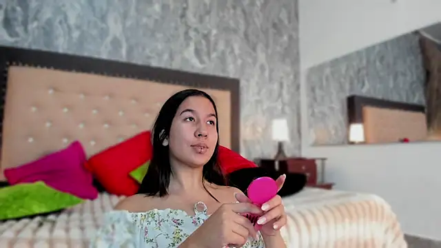 Snapshot of Lia_sarahi chatting on 03.12.25 Lia sarahi online show from 03.12.25