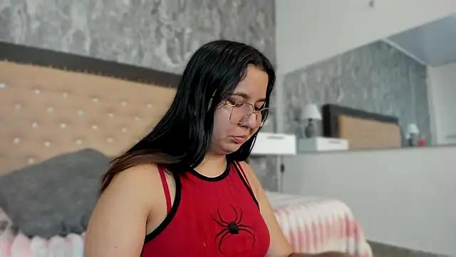 Lia sarahi online show from 10.04.25