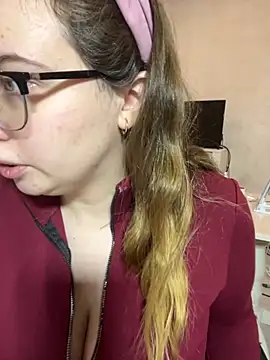 DienkaGreen online show from 11.20.25