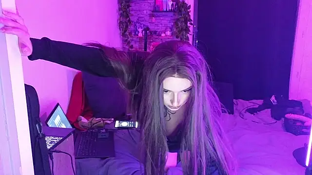 Moxxxie online show from 11.29.25