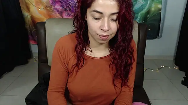 Snapshot of Alexxx_andr4 chatting on 02.14.25 Alexxx andr4 online show from 02.14.25