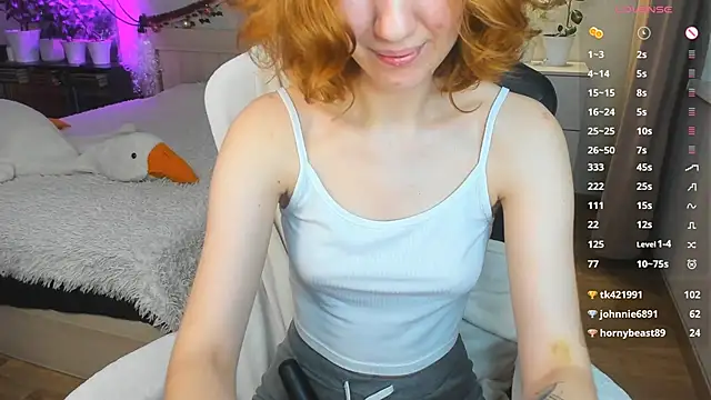 Snapshot of Ooooooli chatting on 12.20.24 Ooooooli online show from 12.20.24