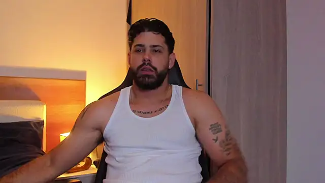 Snapshot of Justyn_Torres chatting on 03.08.25 Justyn Torres online show from 03.08.25