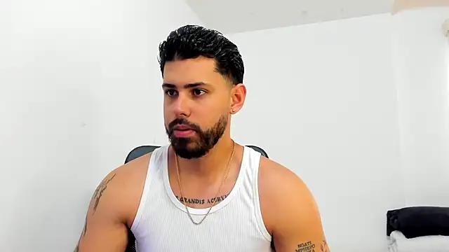 Justyn Torres online show from 10.17.25