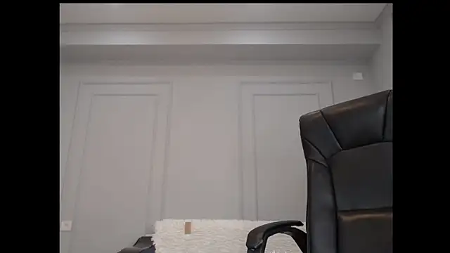 LillieSoonKim online show from 02.23.25