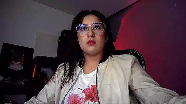 Snapshot of Scarlett_Sen chatting on 09.25.25 Scarlett Sen online show from 09.25.25