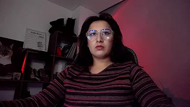 Snapshot of Scarlett_Sen chatting on 10.16.25 Scarlett Sen online show from 10.16.25