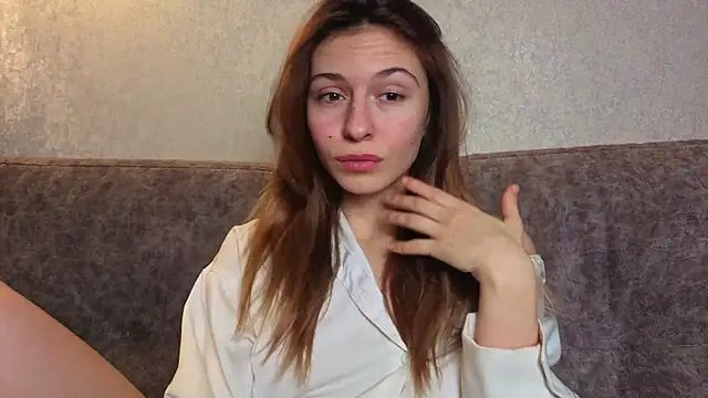 LovelyKatea online show from 12.14.25