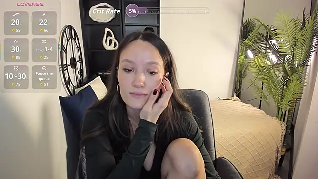 Snapshot of AgnesGoddess chatting on 10.30.25 AgnesGoddess online show from 10.30.25