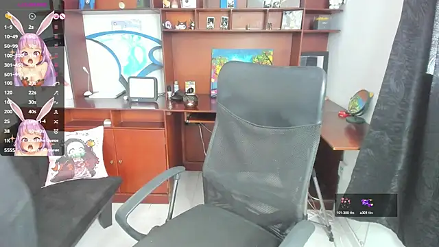 Snapshot of evelyx69x chatting on 09.19.25 evelyx69x online show from 09.19.25