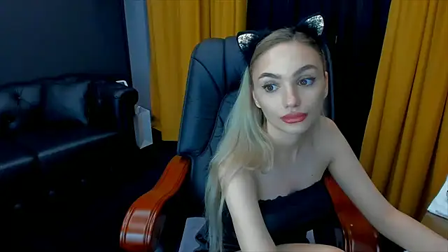 Snapshot of HaleySweet18 chatting on 07.03.26 HaleySweet18 online show from 07.03.26