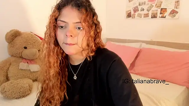 ValienteGirl  online show from 10.17.25