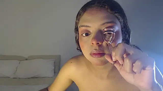 ValienteGirl  online show from 02.02.26