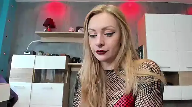 YourVenus00 online show from 12.10.24