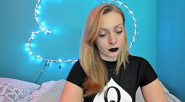 YourVenus00 online show from 02.05.25