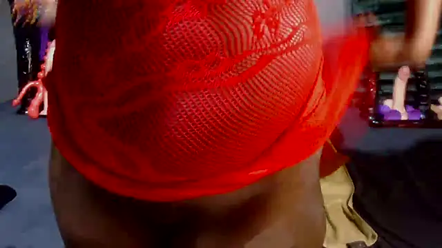 DarkNSpicy4U online show from 10.06.25