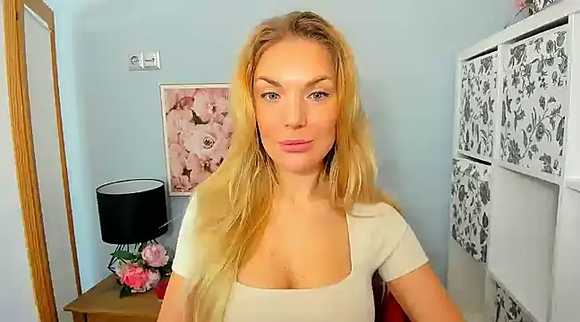 AulloraHoney online show from 12.02.24