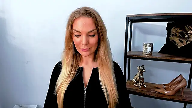 AulloraHoney online show from 04.01.26