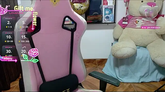 Maggie Fox3 online show from 09.26.25