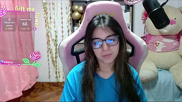 Maggie Fox3 online show from 10.26.25