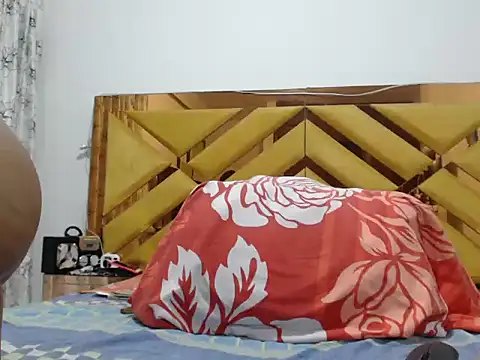 Snapshot of SashaMacgregor chatting on 02.28.25 SashaMacgregor online show from 02.28.25