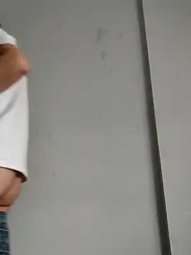 Snapshot of Consensustr chatting on 12.26.24 Consensustr online show from 12.26.24