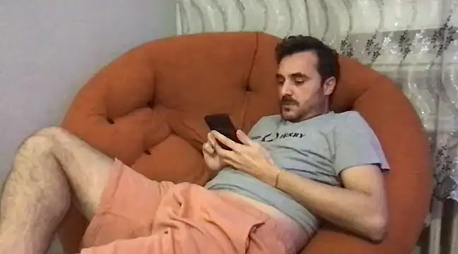 Snapshot of Consensustr chatting on 01.01.25 Consensustr online show from 01.01.25