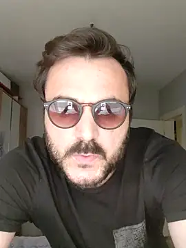 Snapshot of Consensustr chatting on 03.12.25 Consensustr online show from 03.12.25