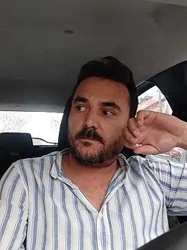 Snapshot of Consensustr chatting on 10.03.25 Consensustr online show from 10.03.25