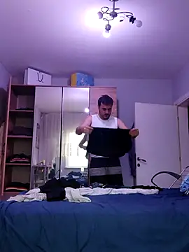 Snapshot of Consensustr chatting on 10.19.25 Consensustr online show from 10.19.25