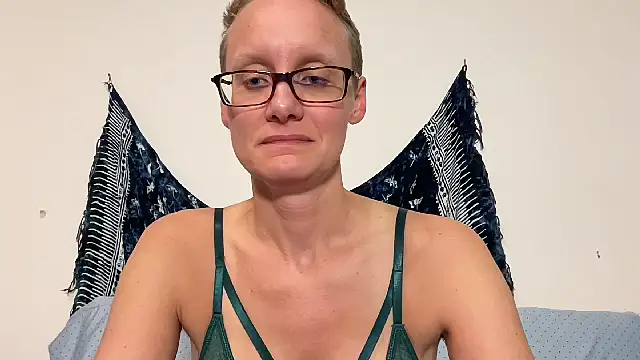 LeahWilde online show from 01.03.25