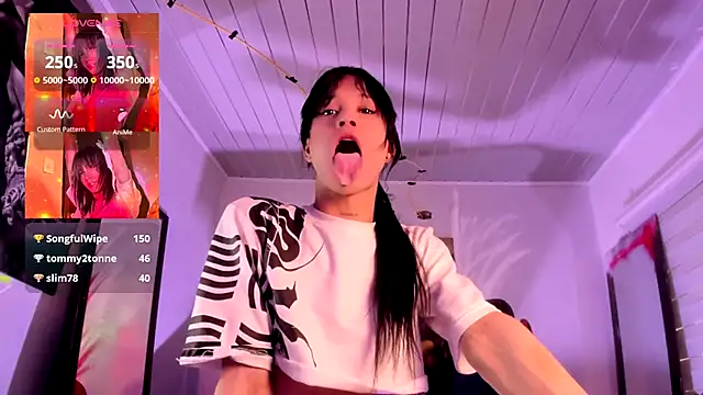 Snapshot of stormytt_ chatting on 09.27.25 stormytt online show from 09.27.25