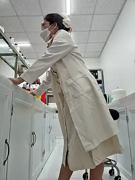 Snapshot of HinaLovely chatting on 02.13.26 HinaLovely online show from 02.13.26